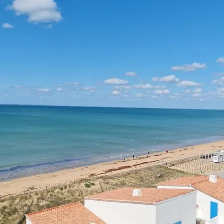 Apartment T2 Avec Loggia Vue *