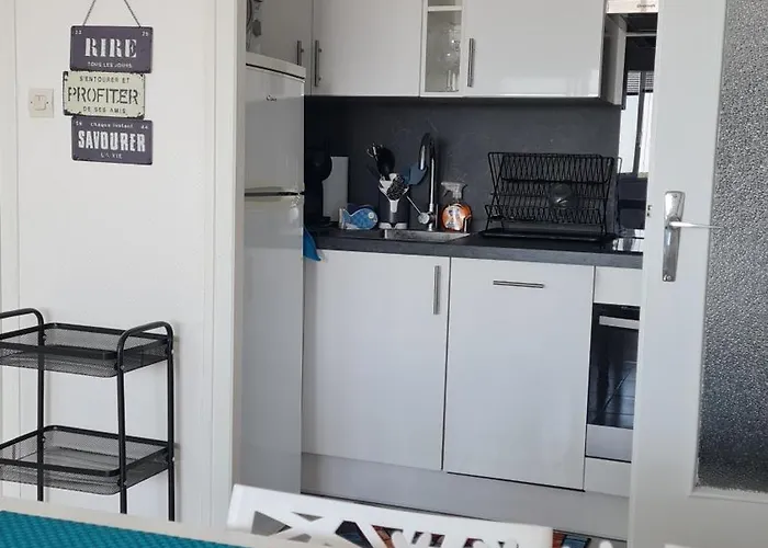Appartement T2 Avec Loggia Vue *